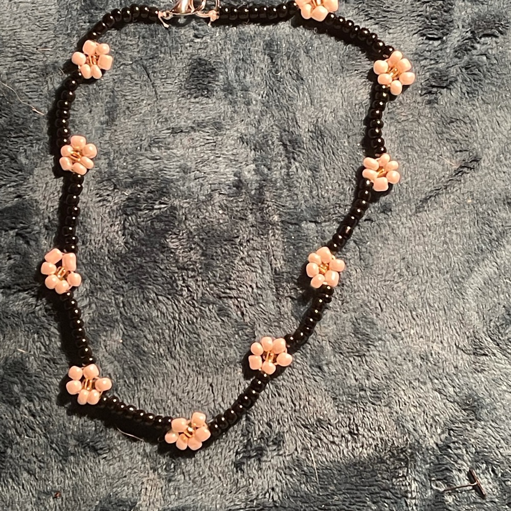Beaded daisy choker